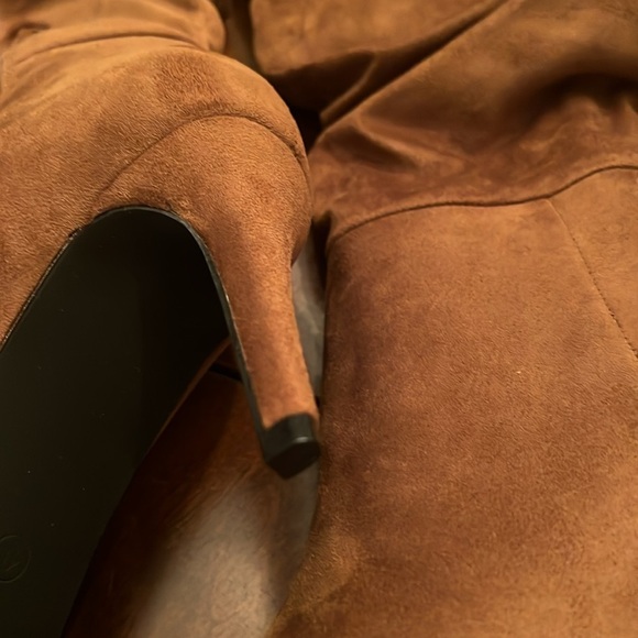 Faux suede boots - Picture 4 of 9